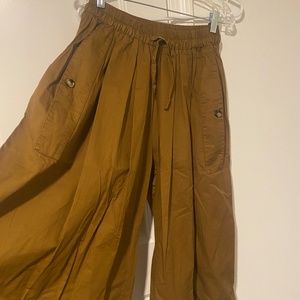 brown pants